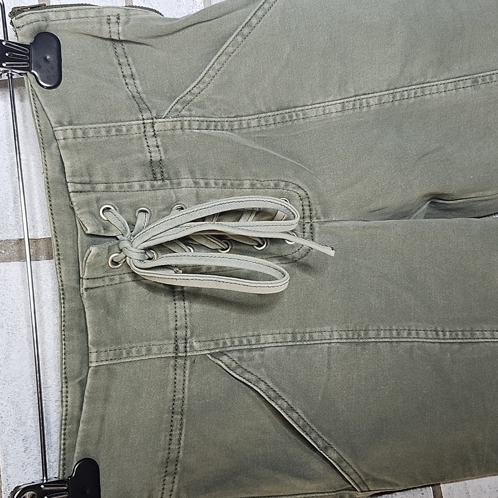 • Mustard Seed Junior's Skinny Leg Pants Size Small Green Side Zipper, Pockets - Picture 2 of 11